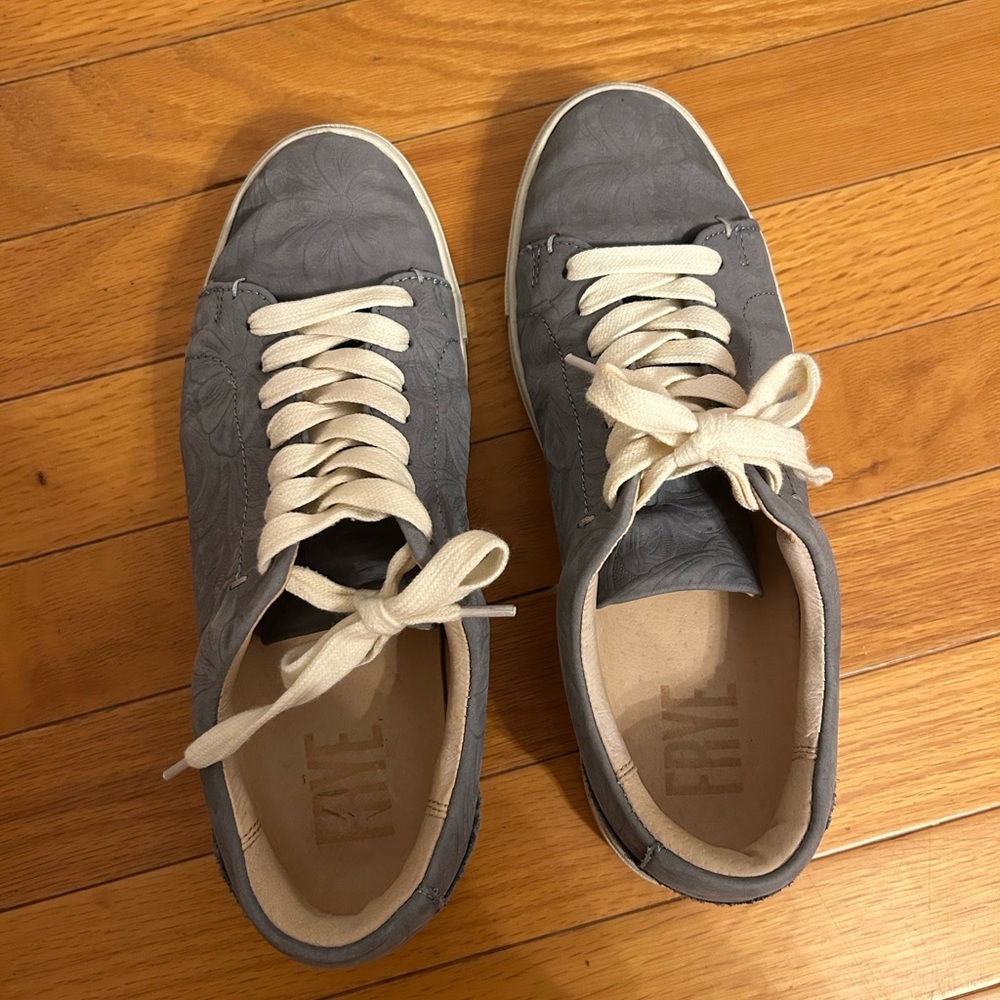FRYE Blue Tooled Leather Ladies’ Sneakers